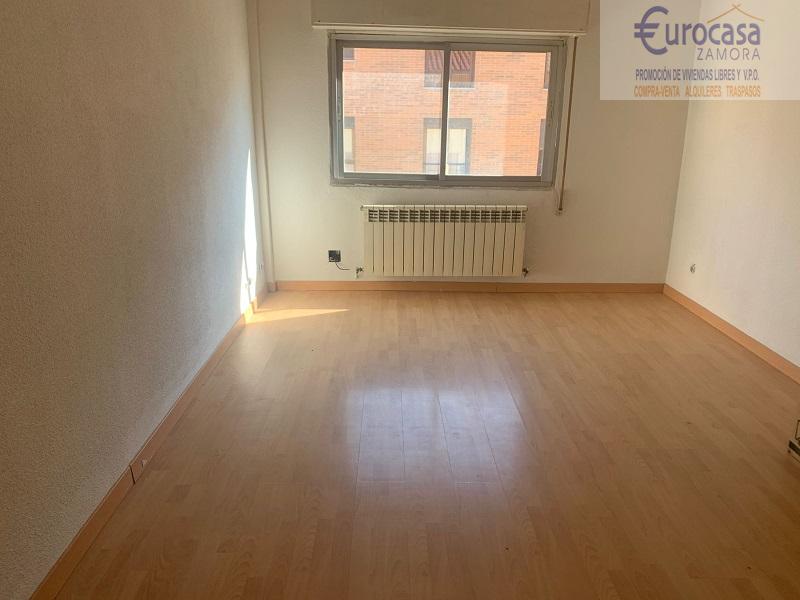 For sale of flat in Zamora