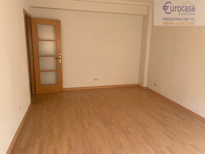 For sale of flat in Zamora