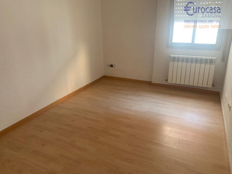 For sale of flat in Zamora