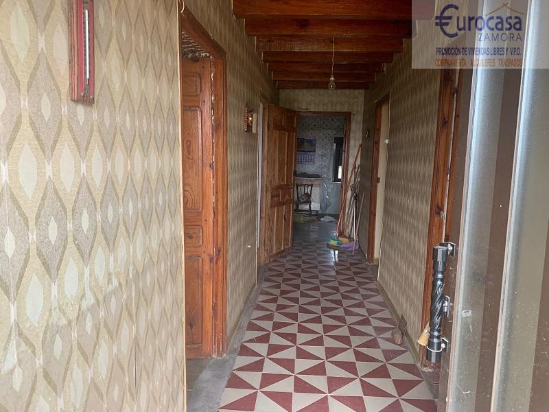 For sale of house in Zamora