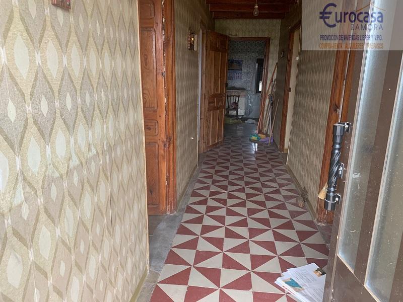 For sale of house in Zamora