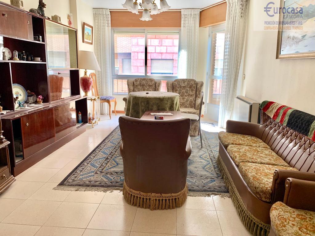 For sale of flat in Zamora