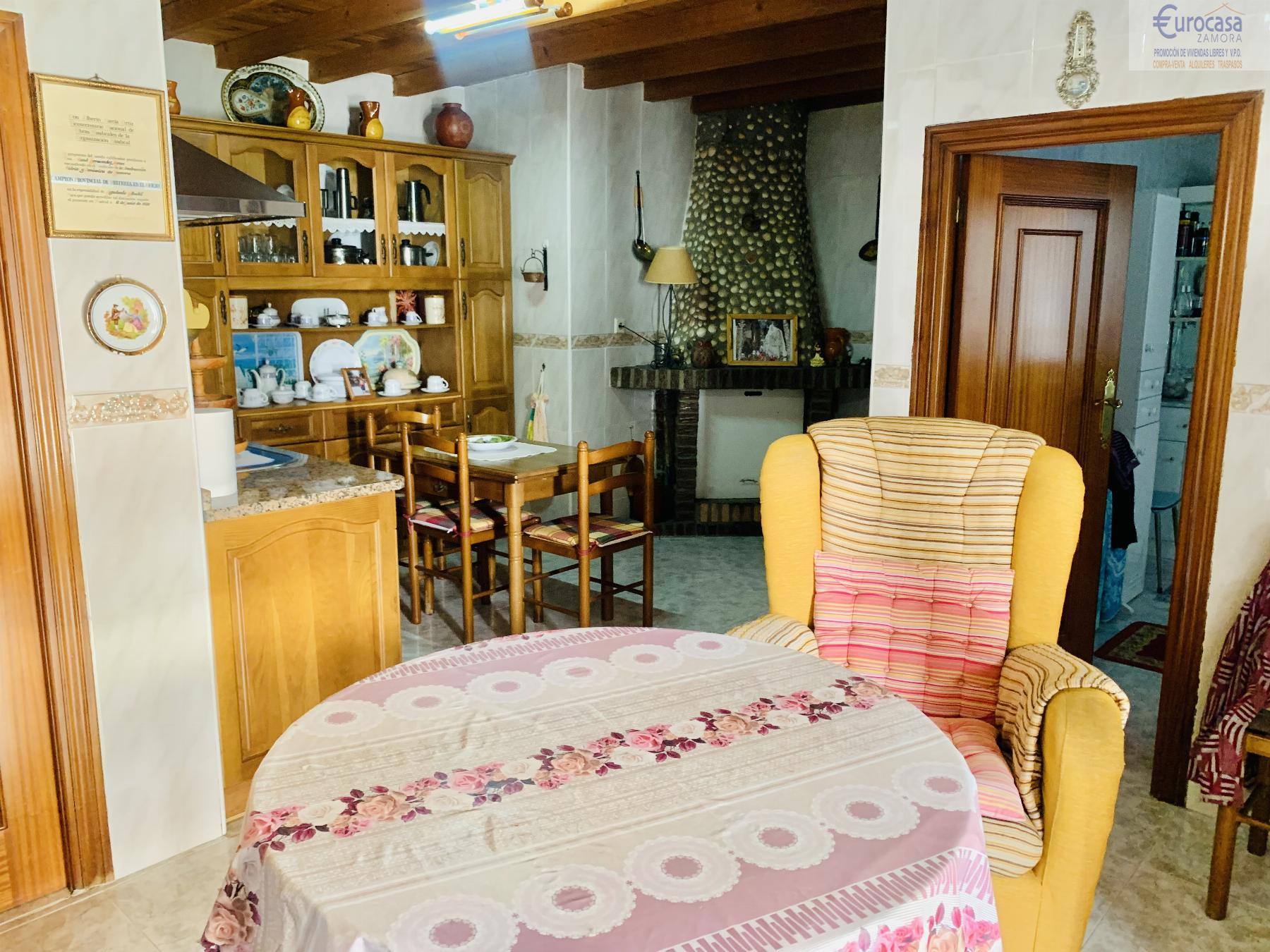 Venta de casa en Morales del Vino