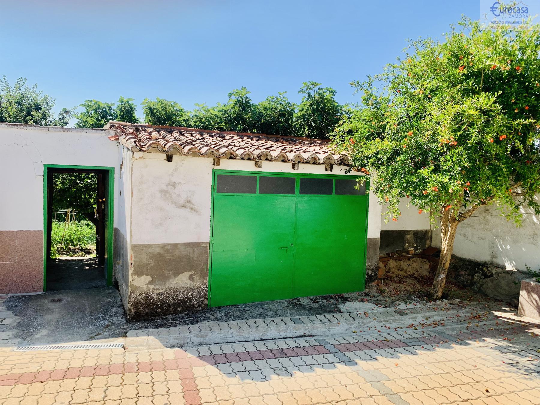 For sale of house in Morales del Vino