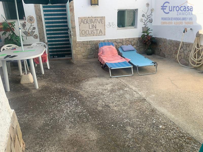 For sale of house in Coreses