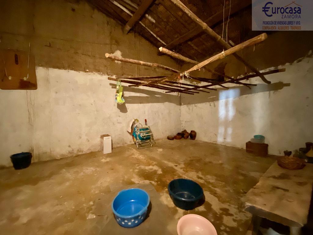 For sale of house in Zamora