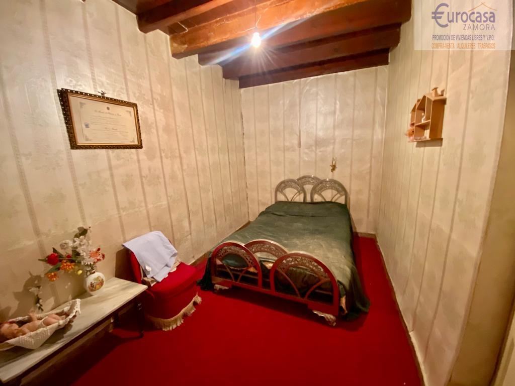 For sale of house in Zamora