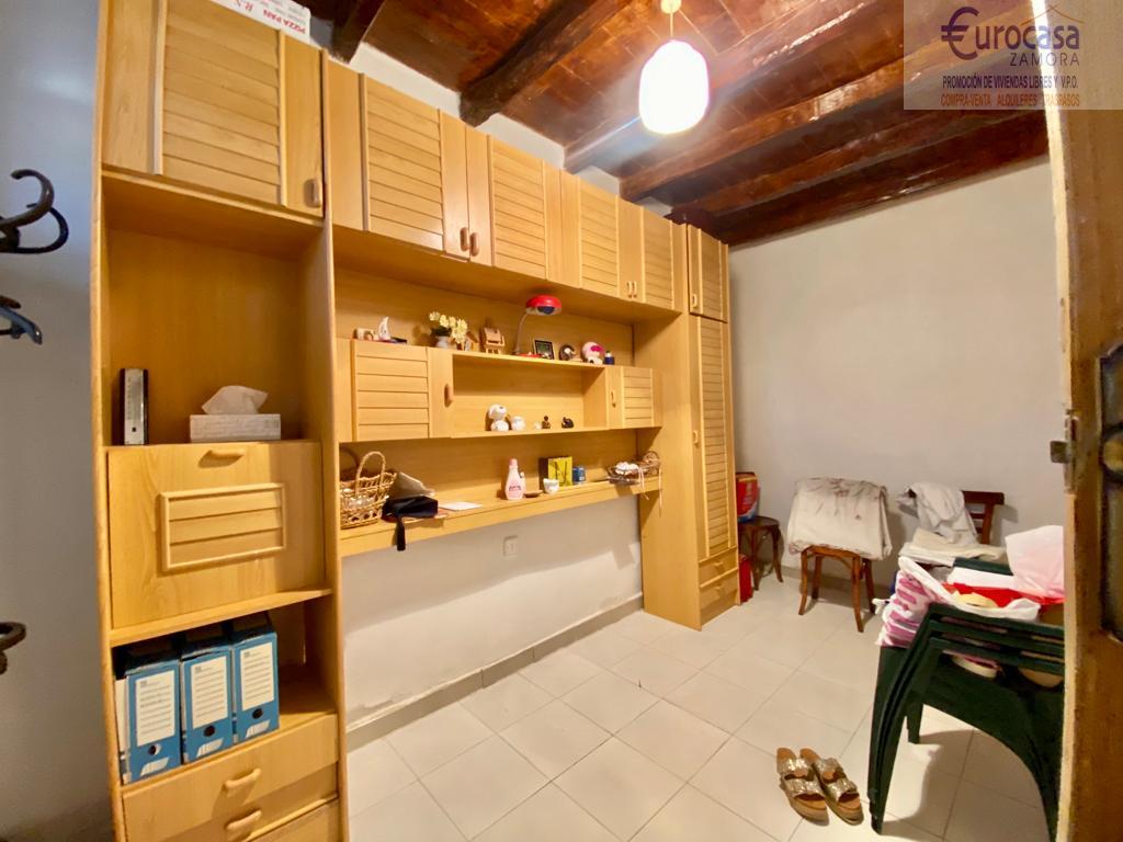 For sale of house in Zamora