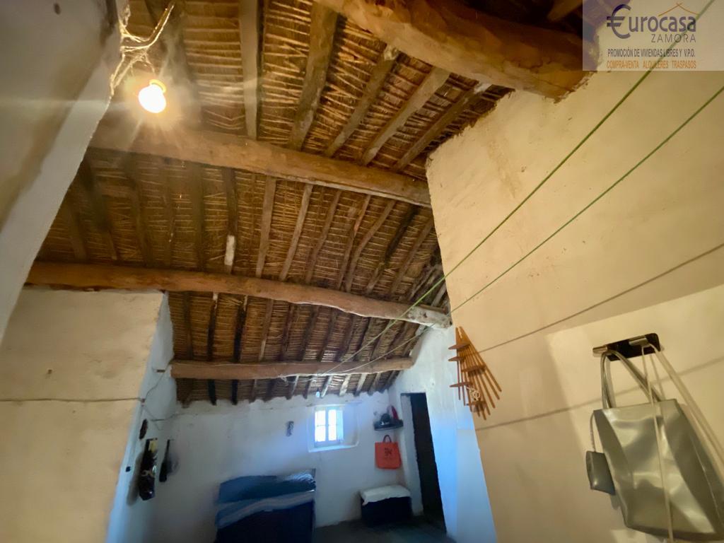 For sale of house in Zamora