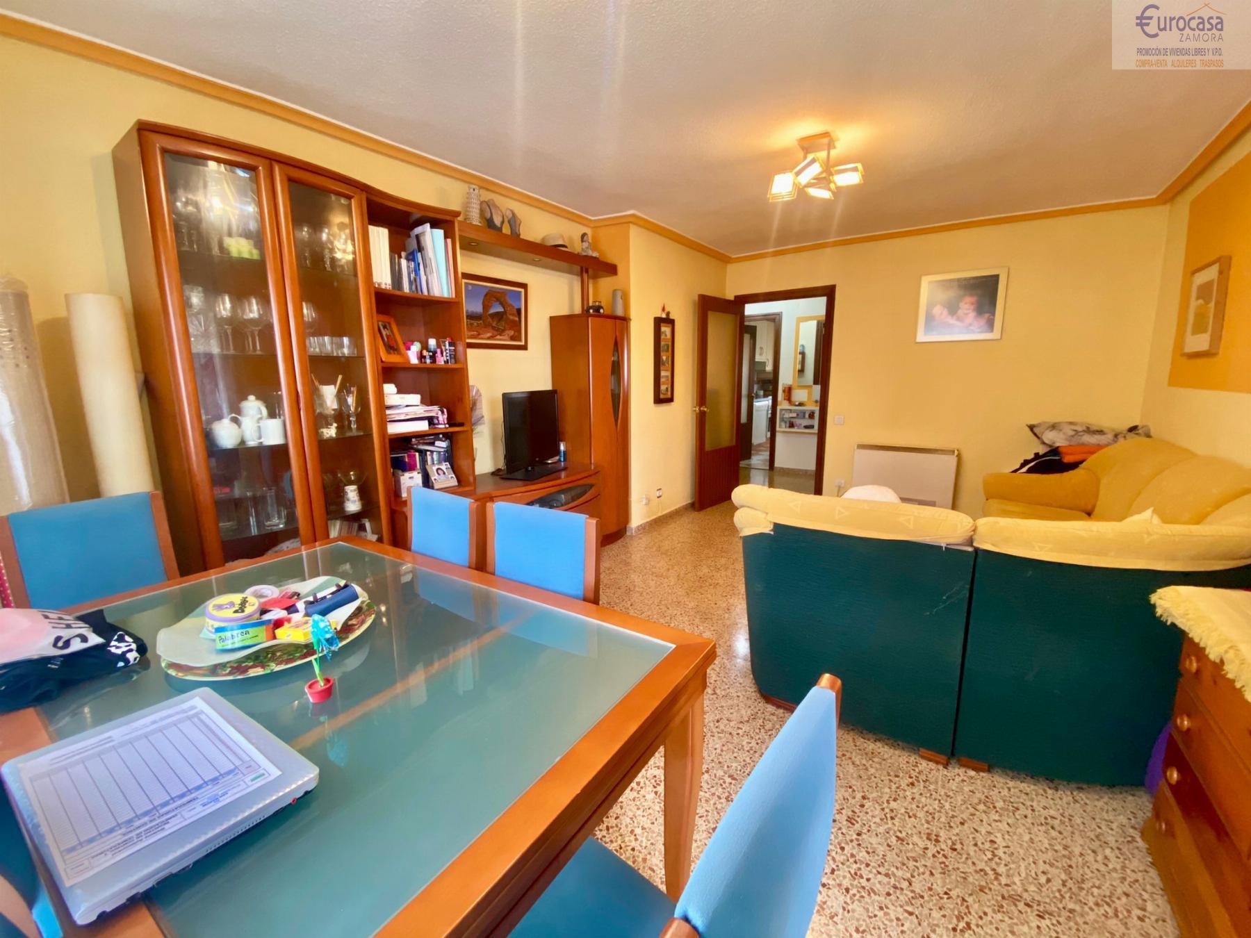 For sale of flat in Zamora