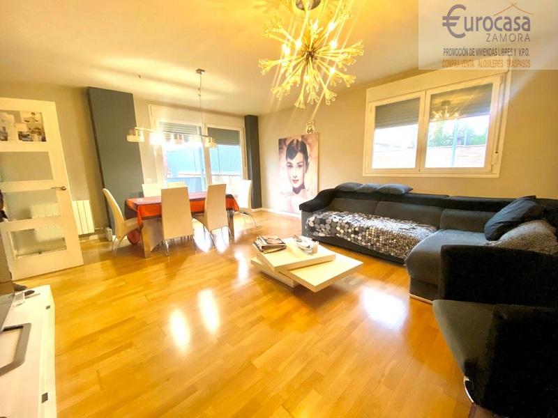 For sale of chalet in Zamora