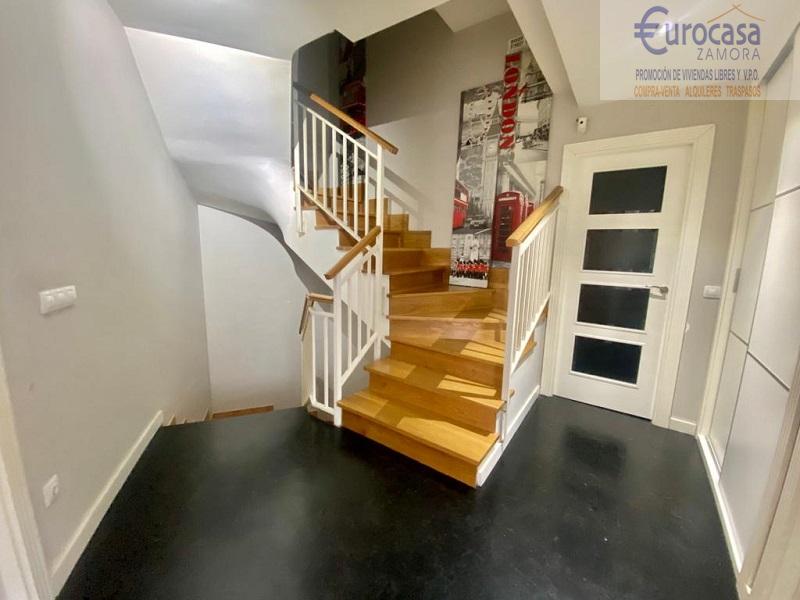 For sale of chalet in Zamora