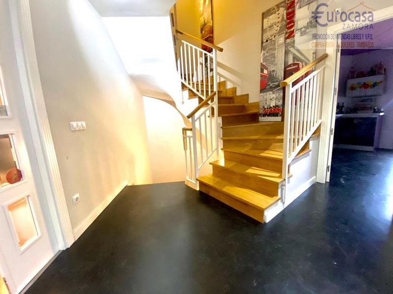 For sale of chalet in Zamora