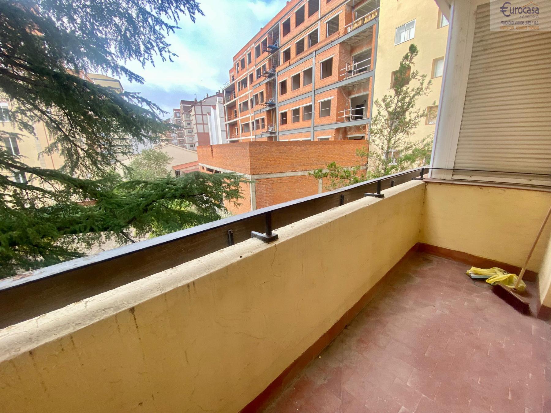 For sale of flat in Zamora