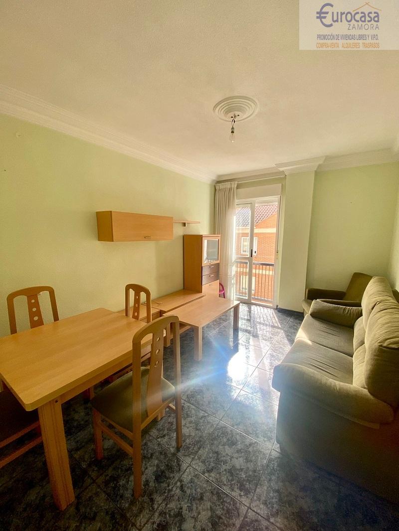 For sale of flat in Zamora