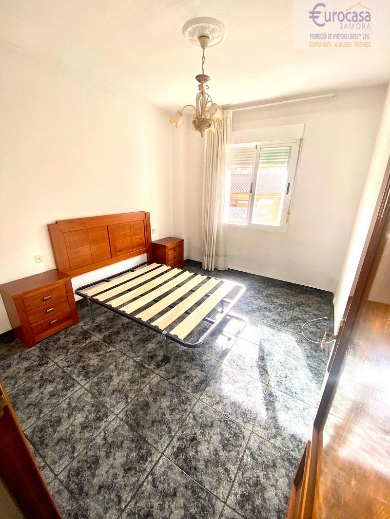 For sale of flat in Zamora