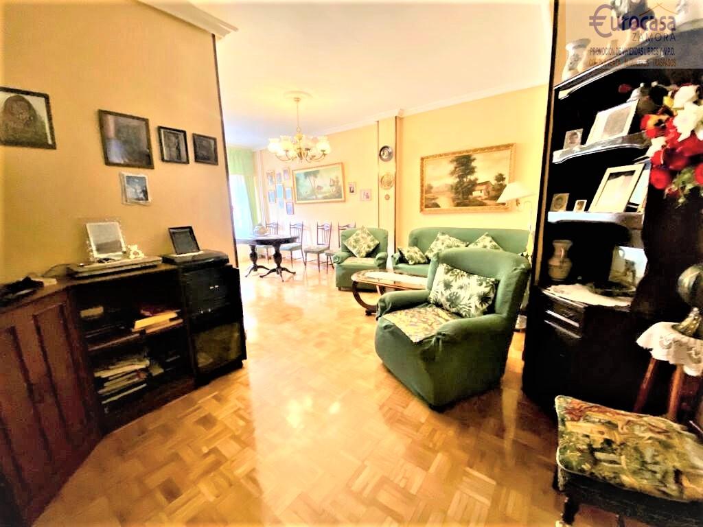 For sale of flat in Zamora