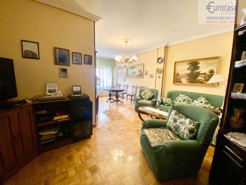 For sale of flat in Zamora