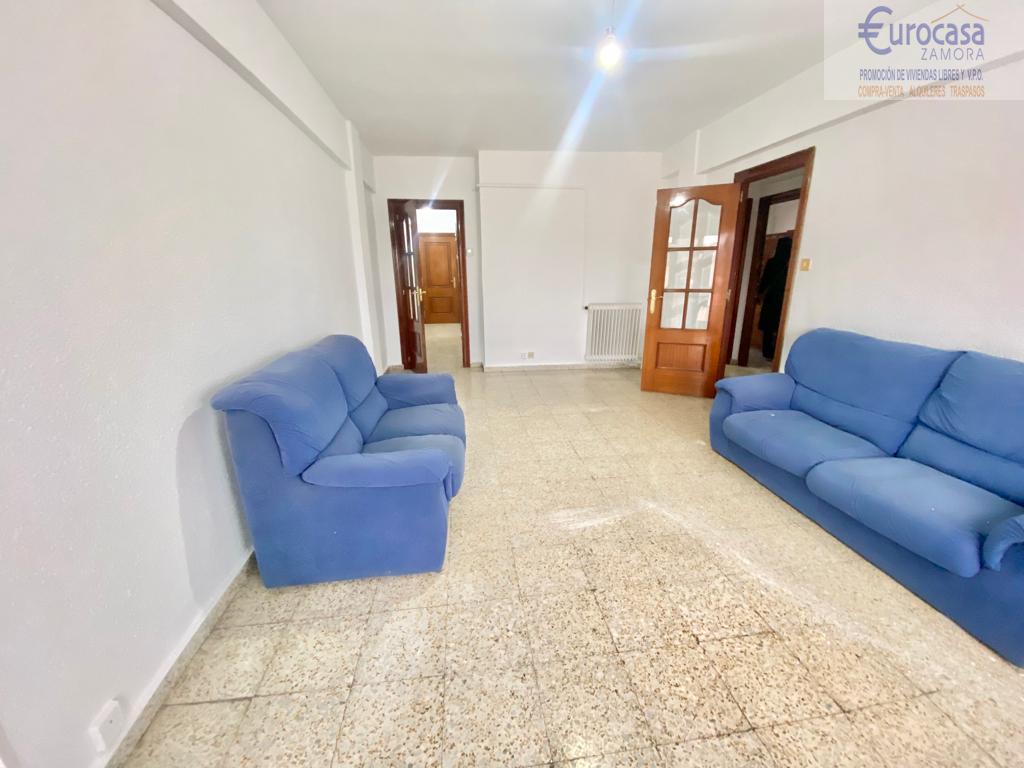 For sale of flat in Zamora