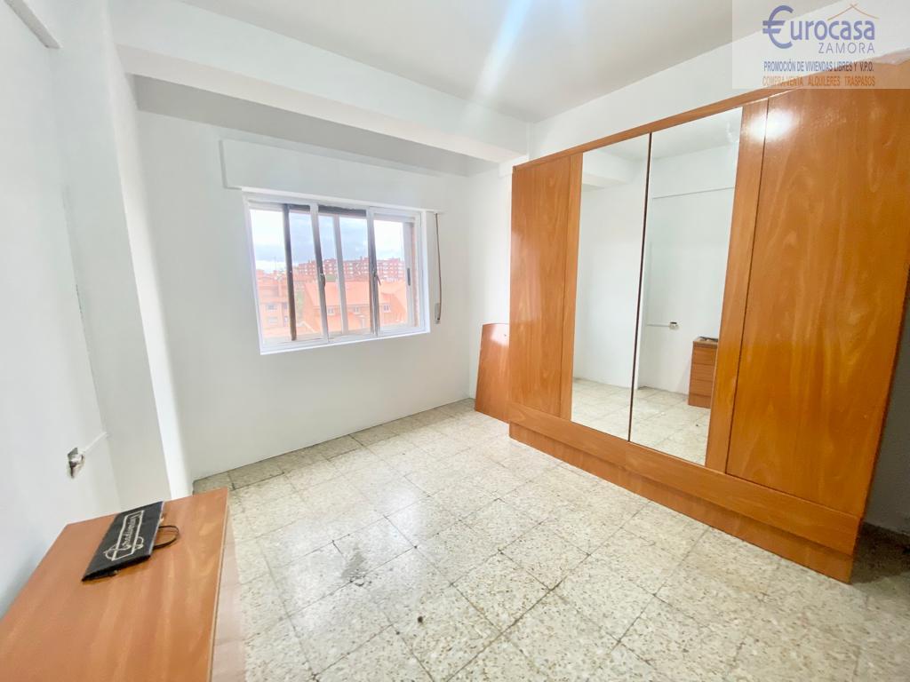 For sale of flat in Zamora