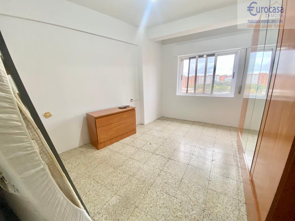 For sale of flat in Zamora