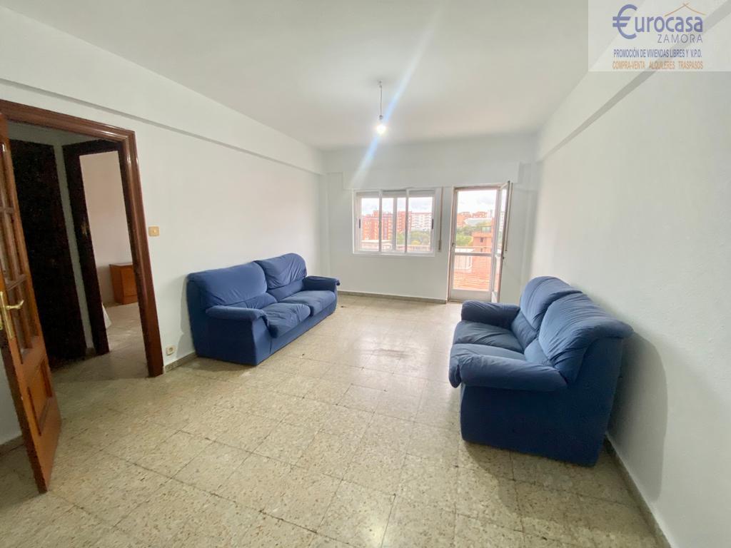 For sale of flat in Zamora