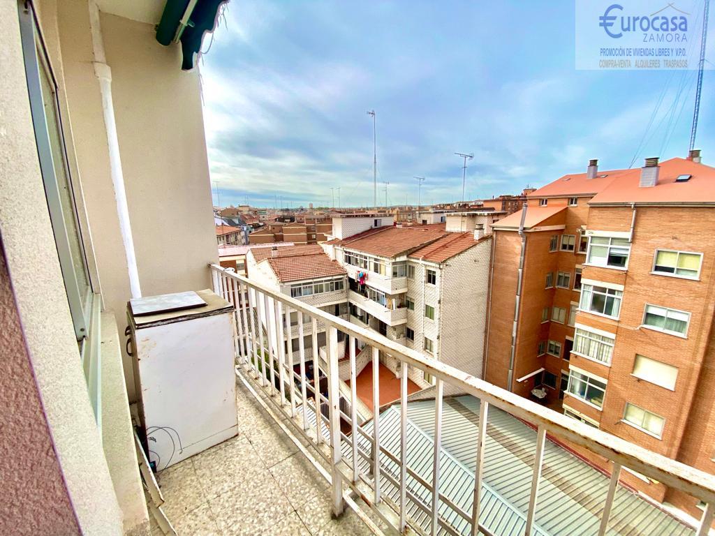 For sale of flat in Zamora