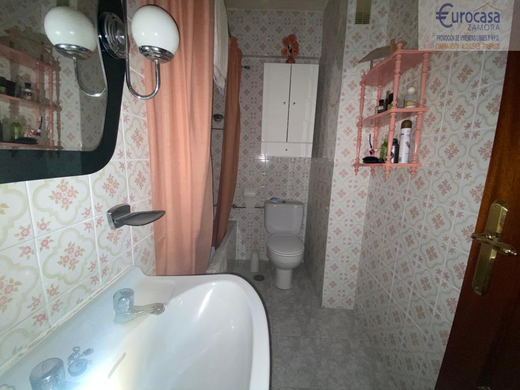 For sale of flat in Zamora