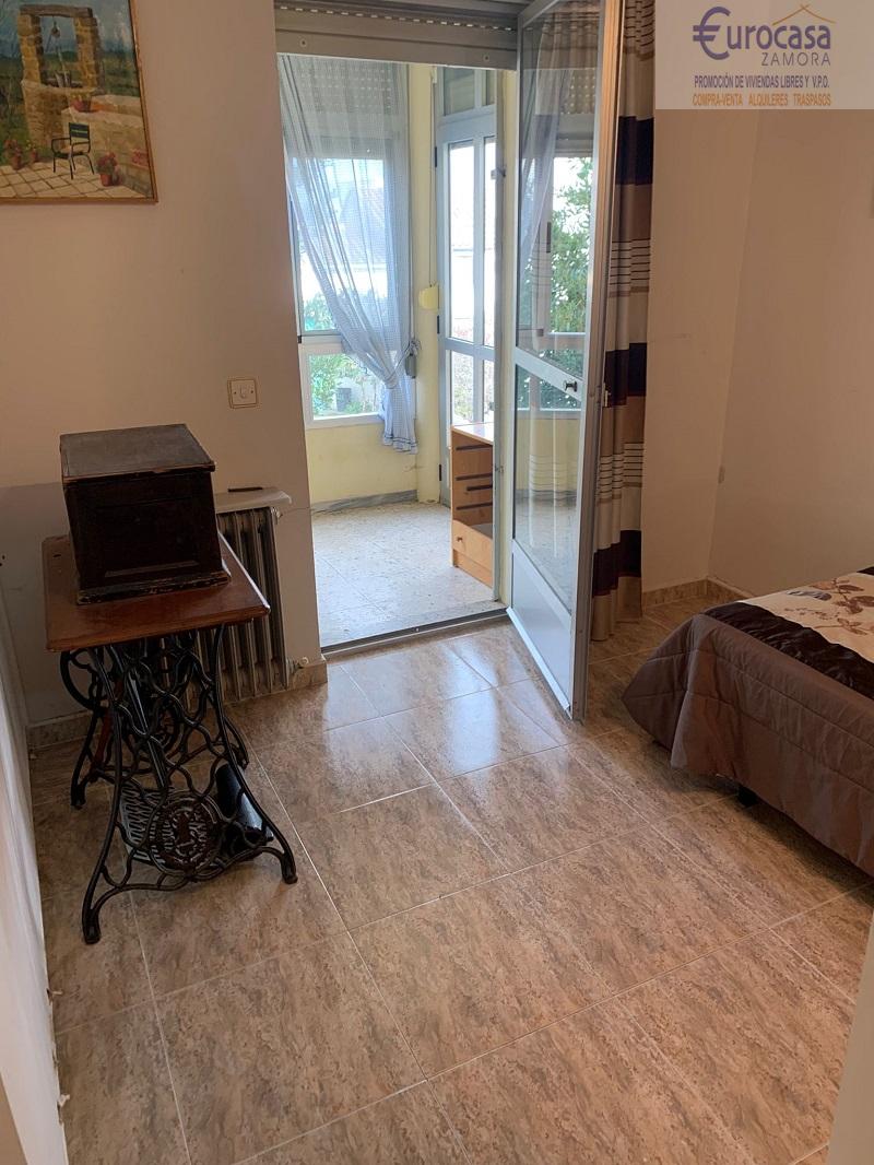 For sale of house in Entrala