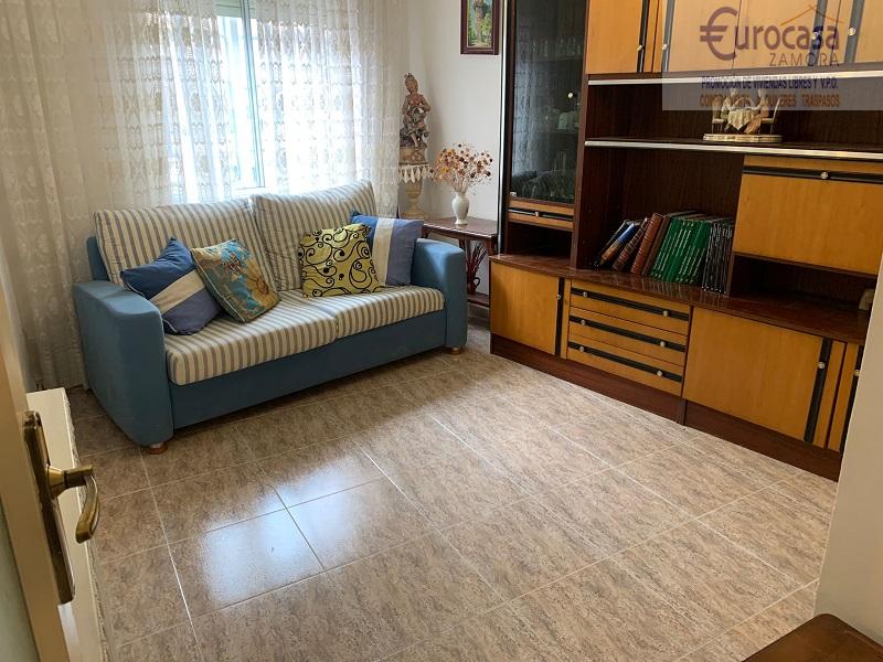 For sale of house in Entrala