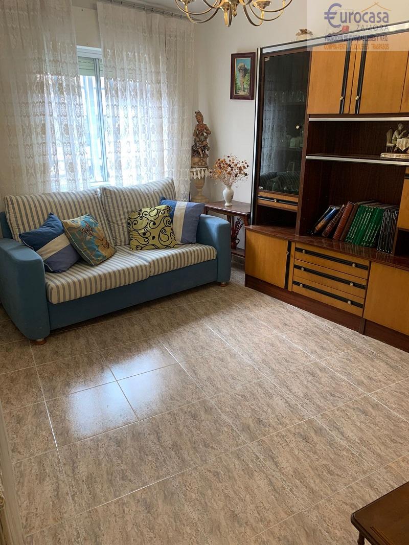 For sale of house in Entrala