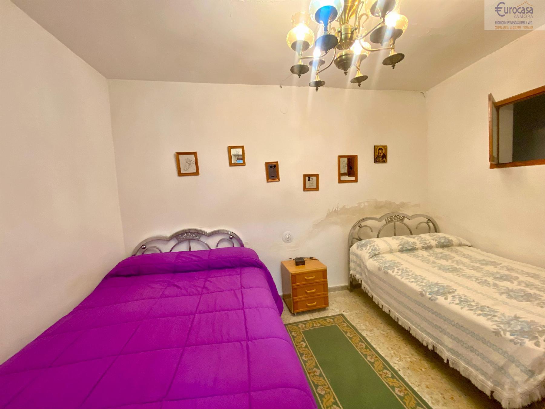 For sale of house in Coreses