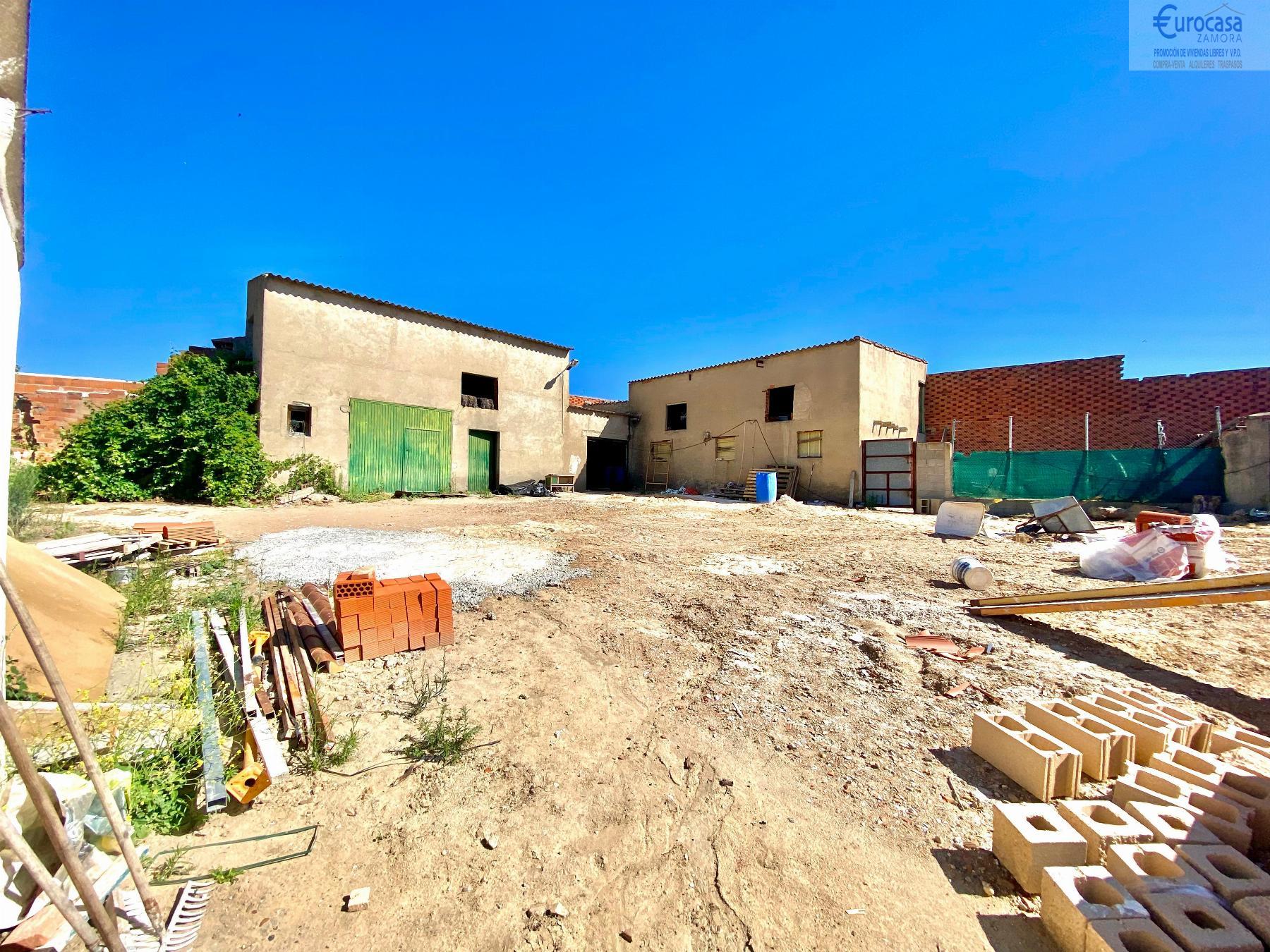 For sale of house in Coreses