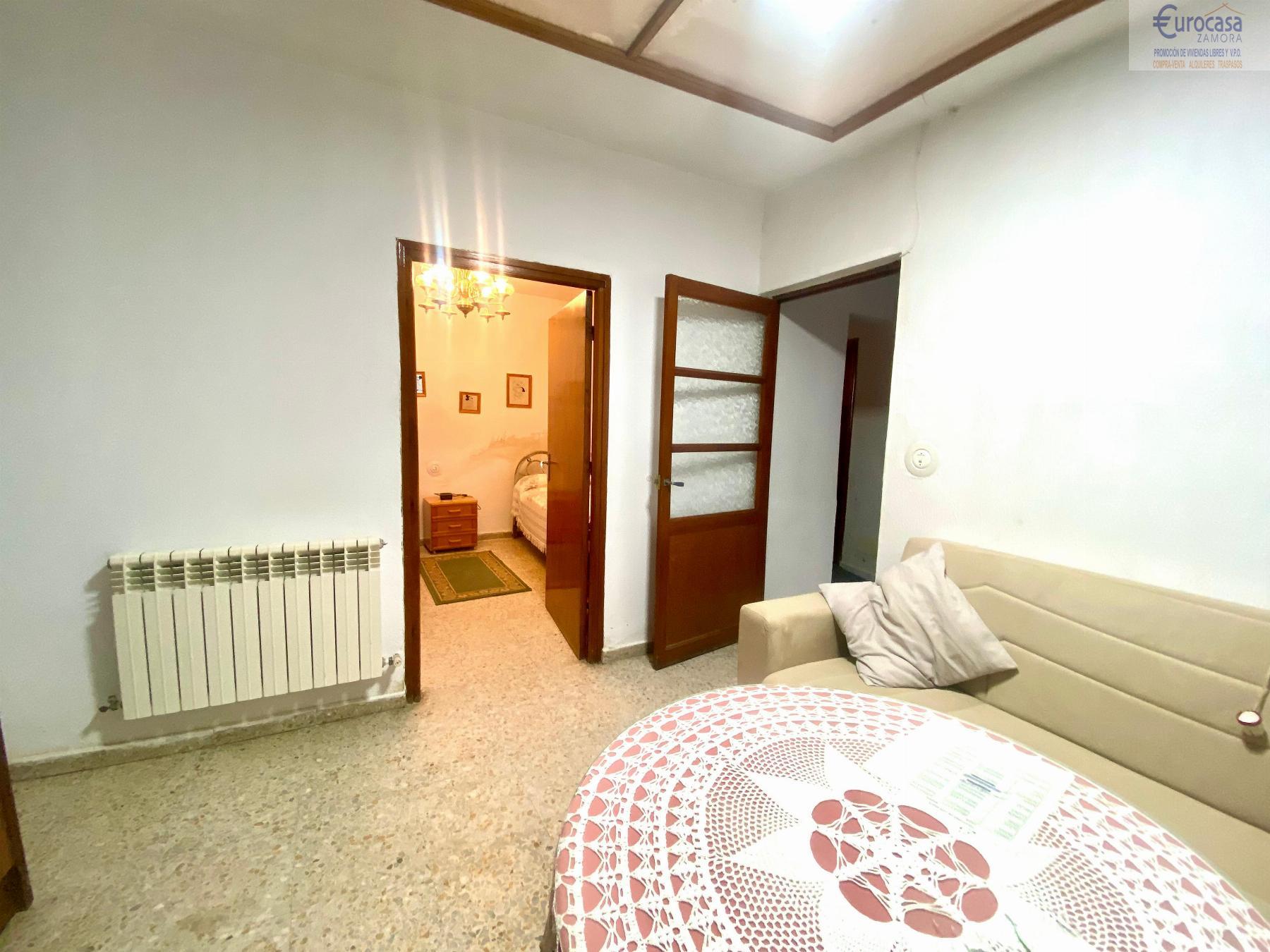 For sale of house in Coreses