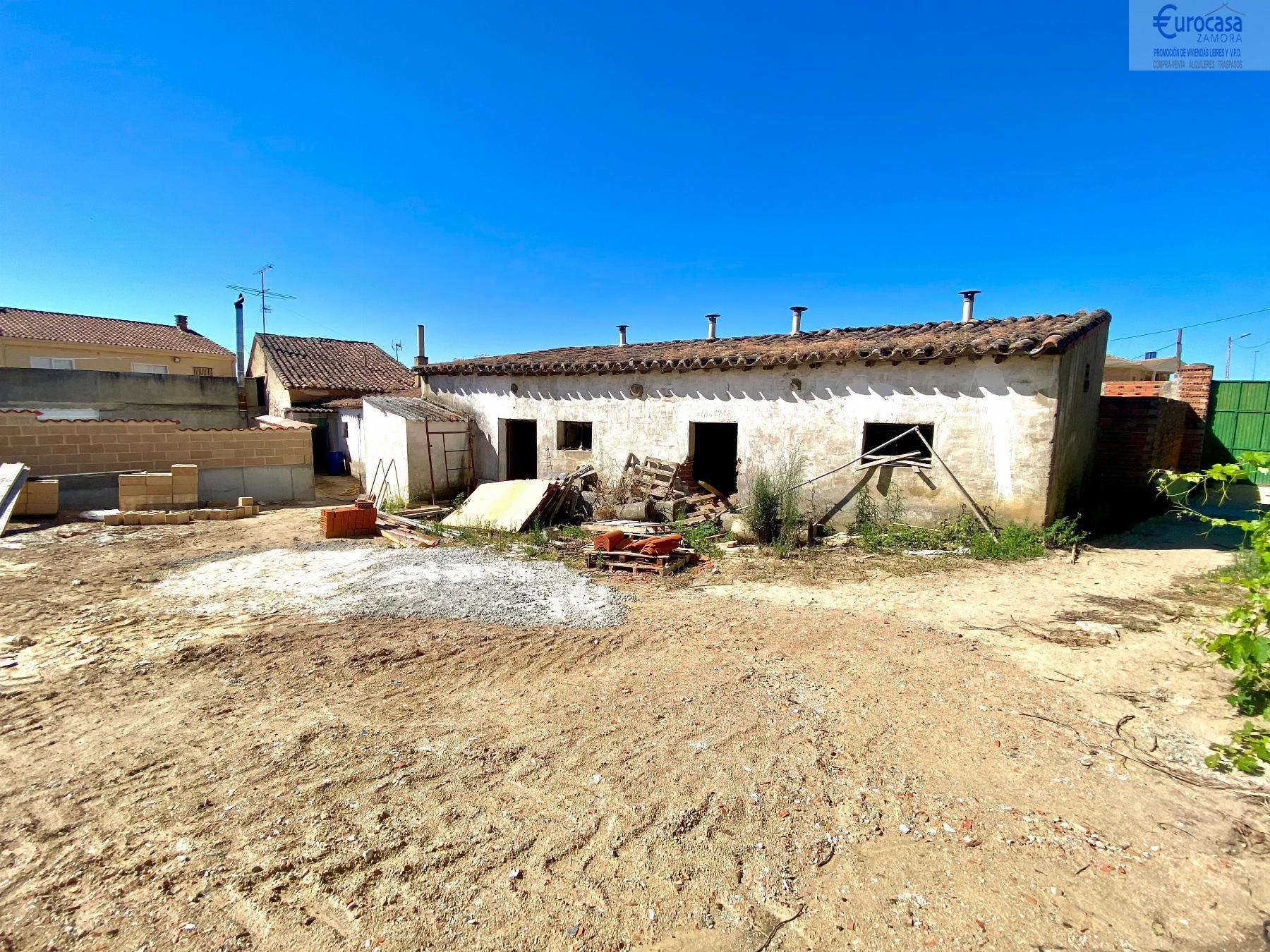 For sale of house in Coreses