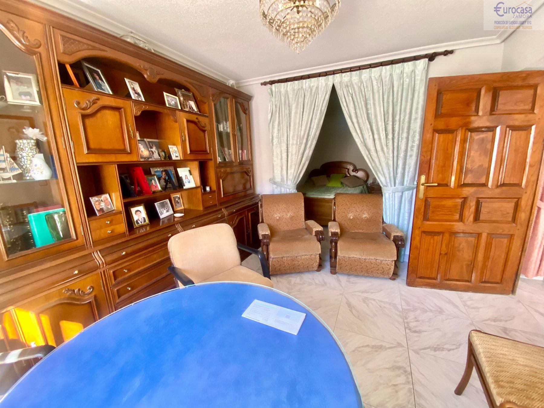 For sale of house in Coreses