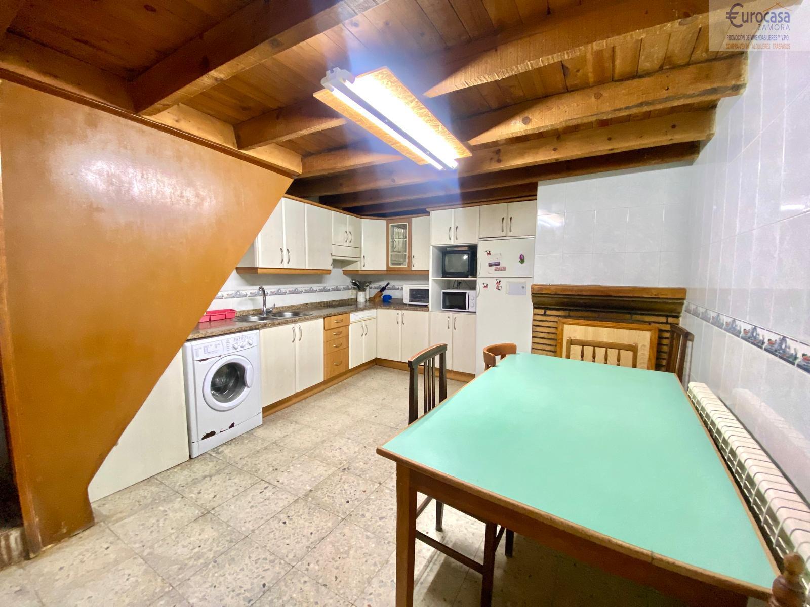 For sale of house in Coreses