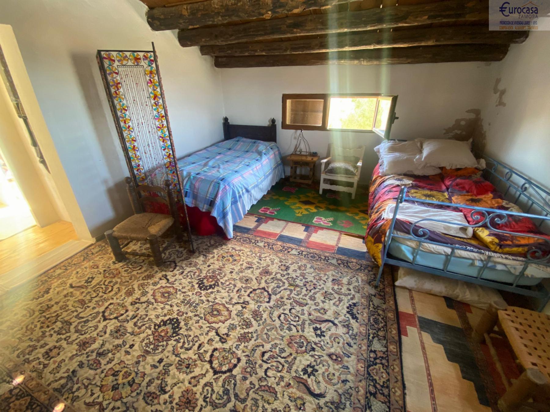 Venta de chalet en Coreses