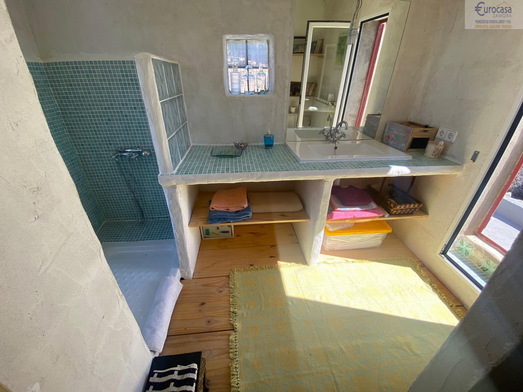 Venta de chalet en Coreses