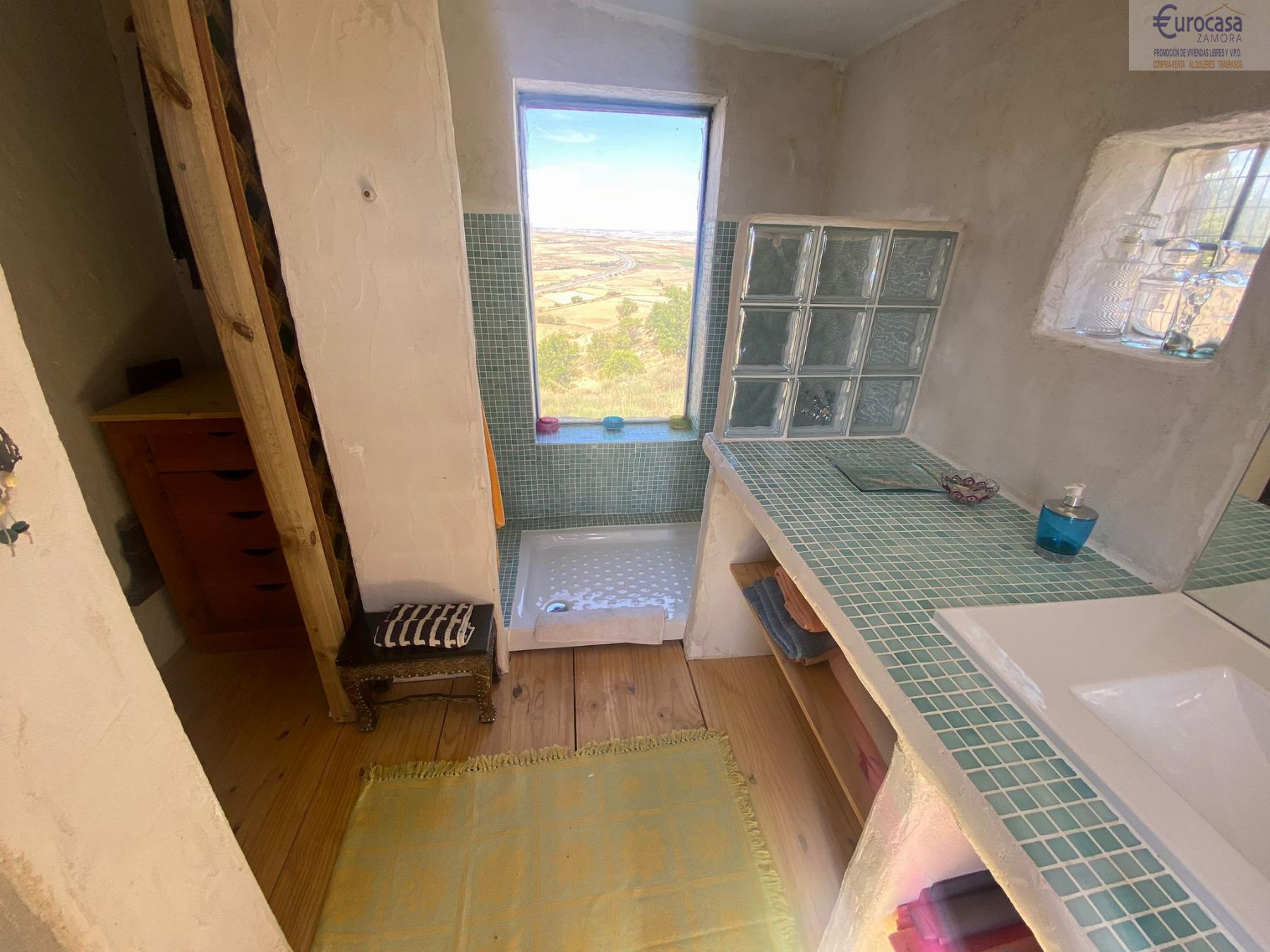 Venta de chalet en Coreses