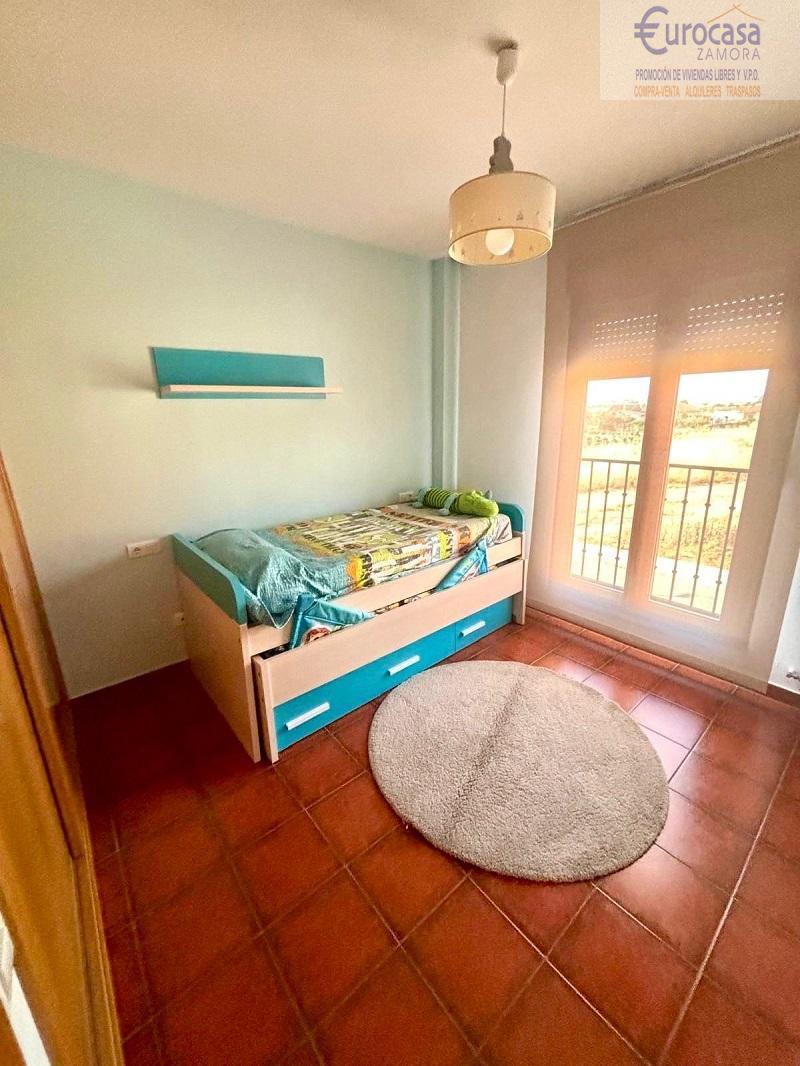 For sale of chalet in Moraleja del Vino