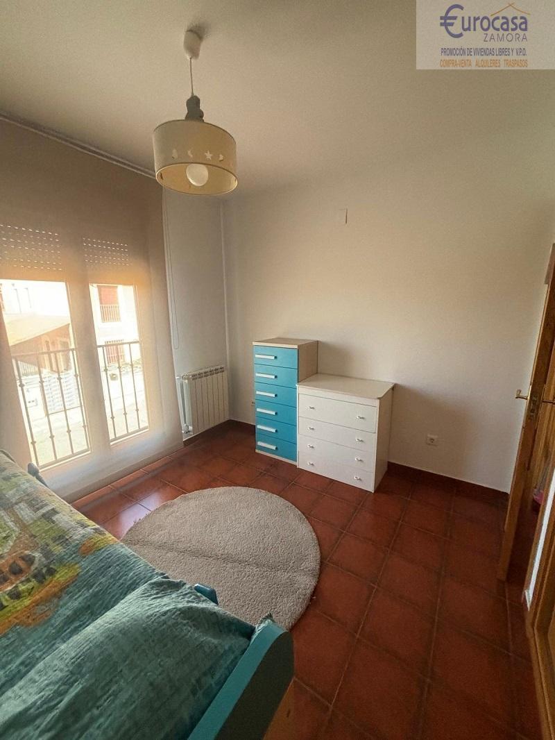 For sale of chalet in Moraleja del Vino