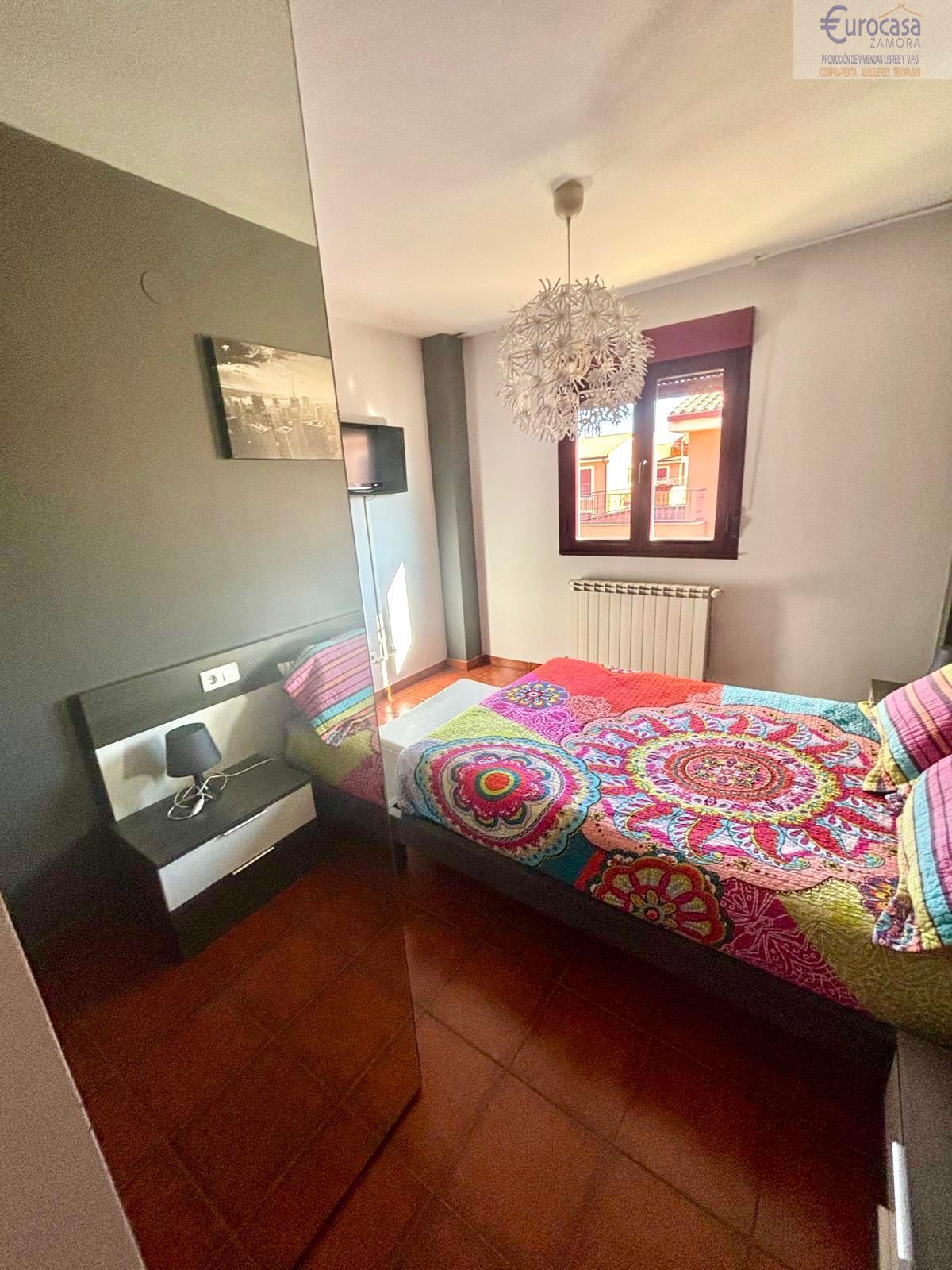 For sale of chalet in Moraleja del Vino