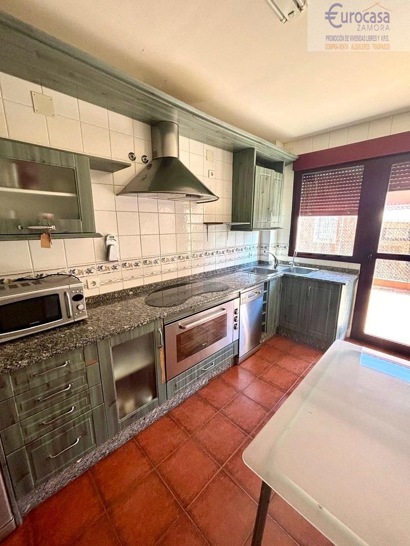 For sale of chalet in Moraleja del Vino