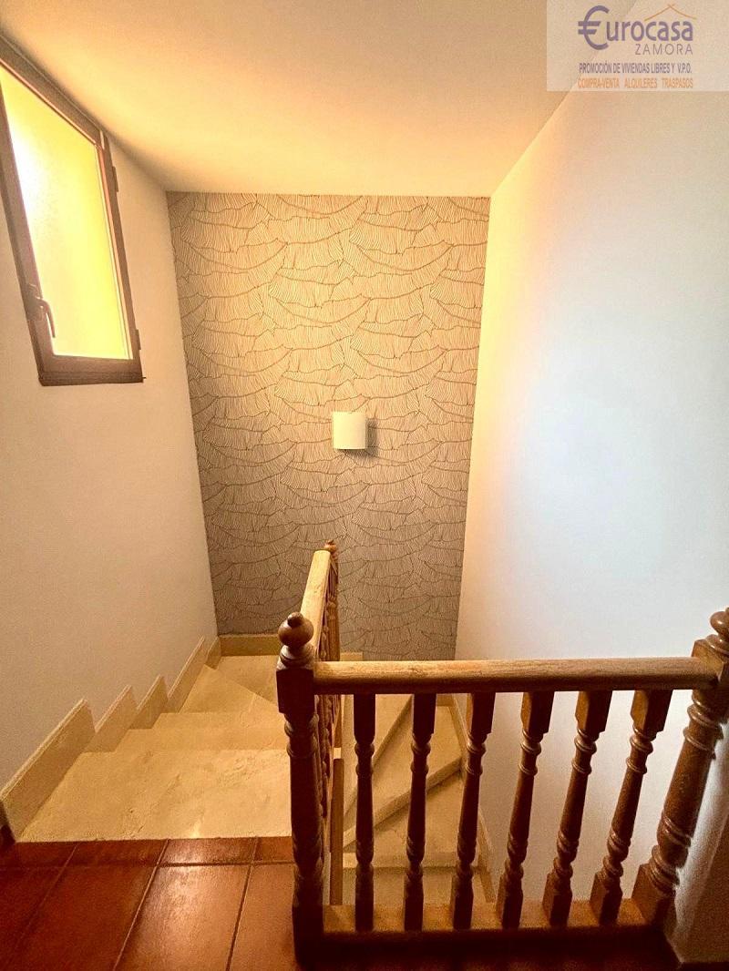 For sale of chalet in Moraleja del Vino