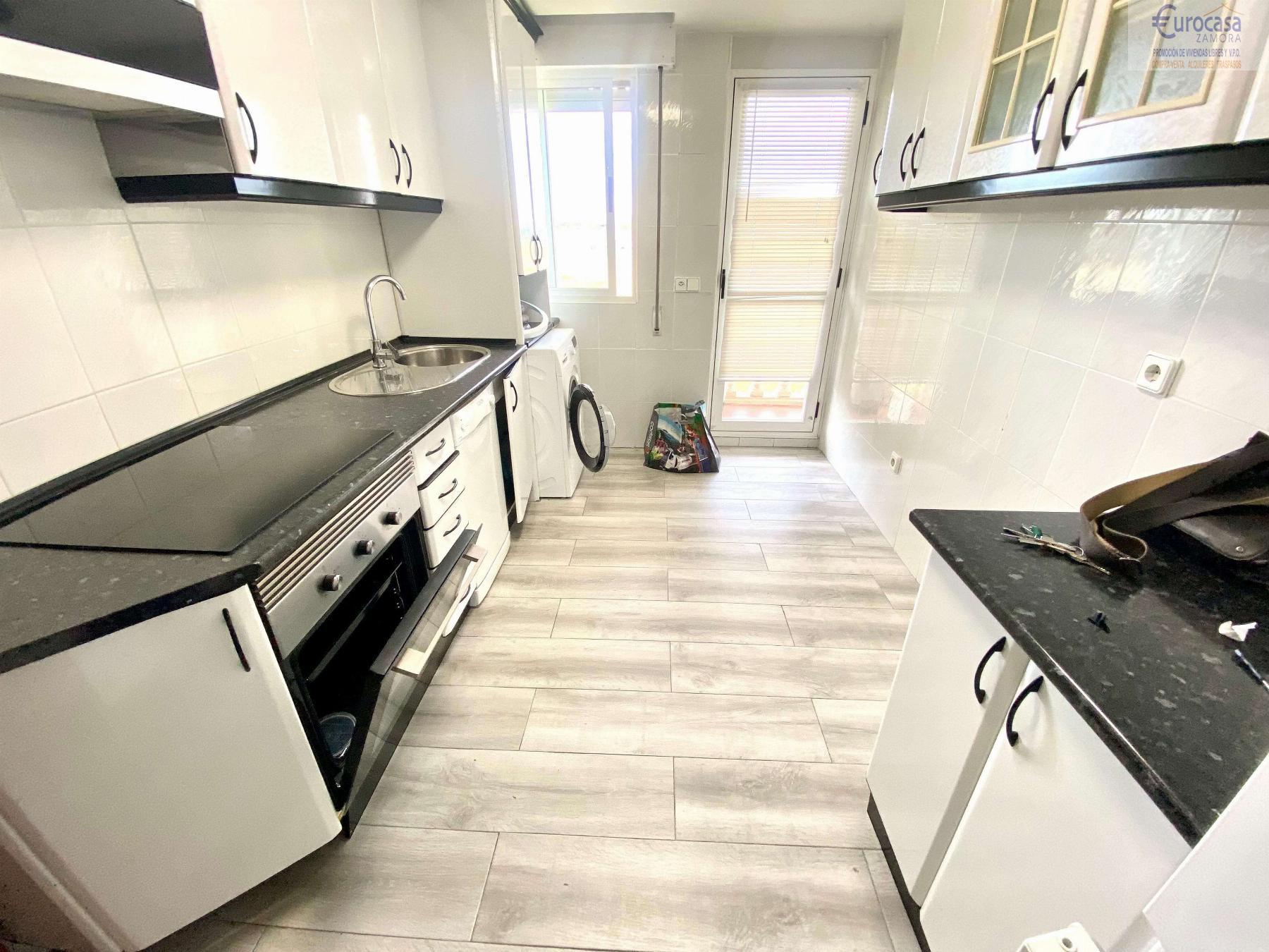 For sale of duplex in Zamora