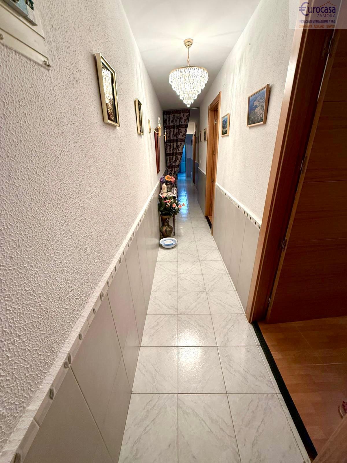 Venta de casa en Villaralbo