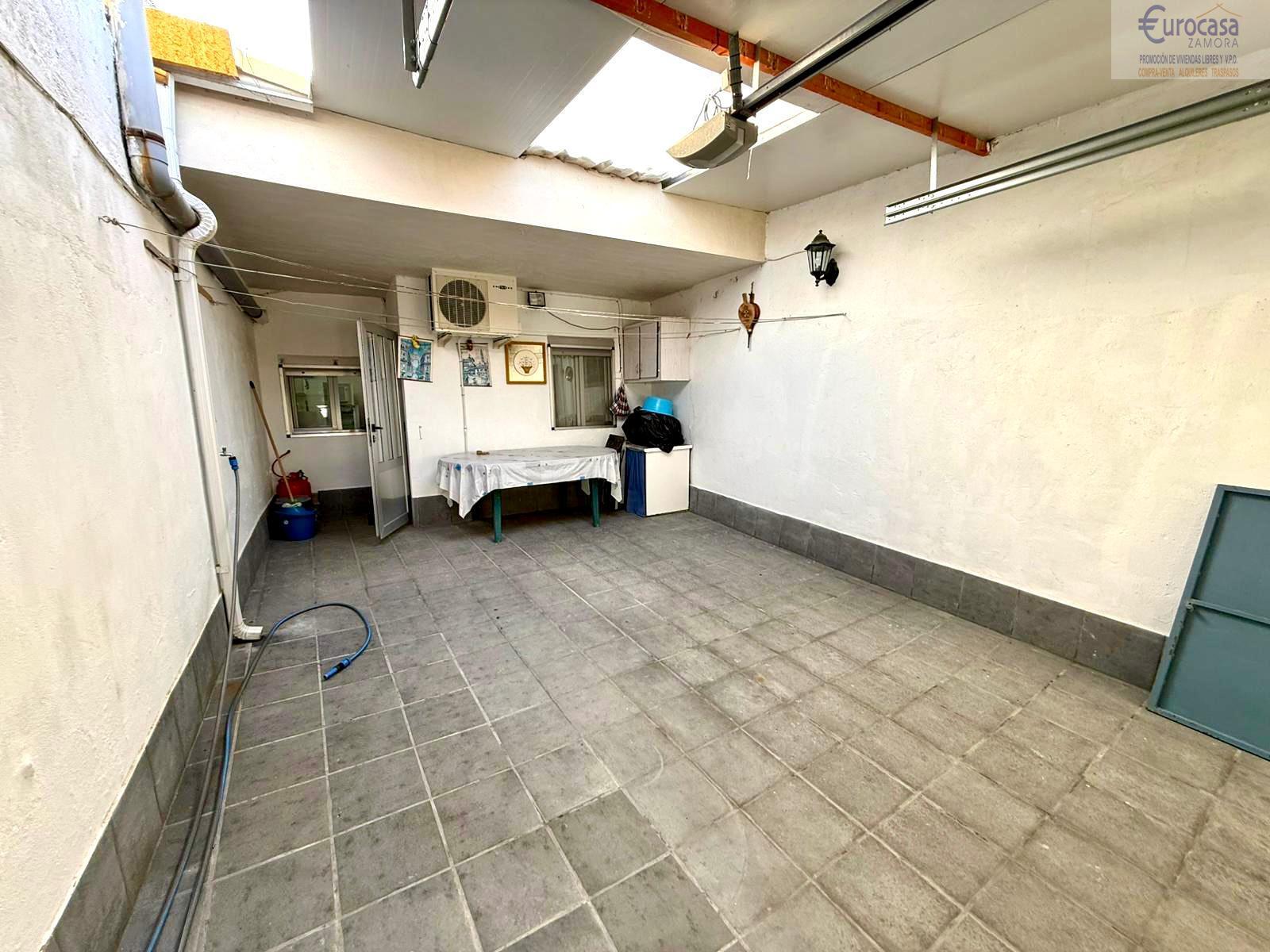 Venta de casa en Villaralbo