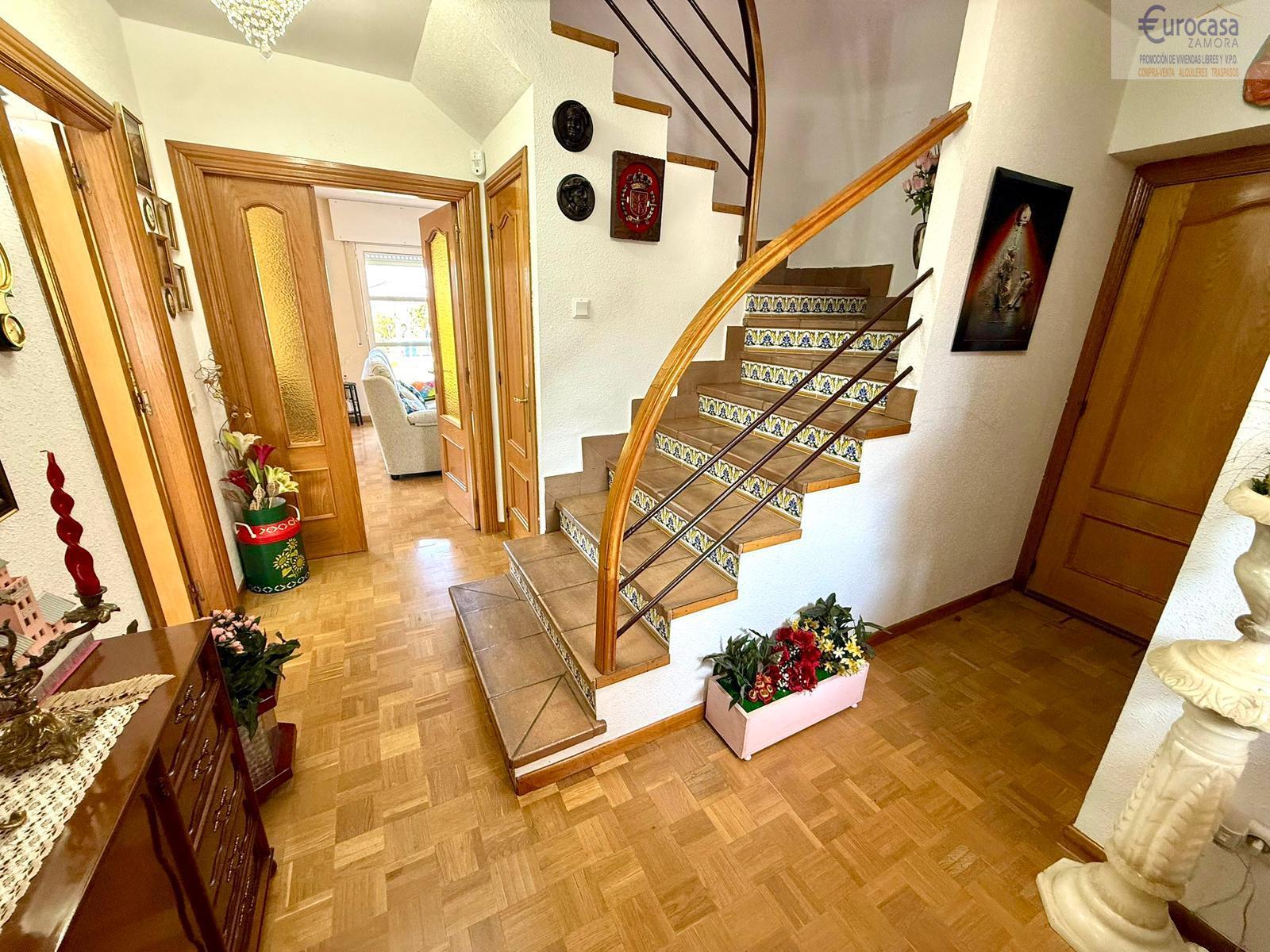 Venta de chalet en Villaralbo