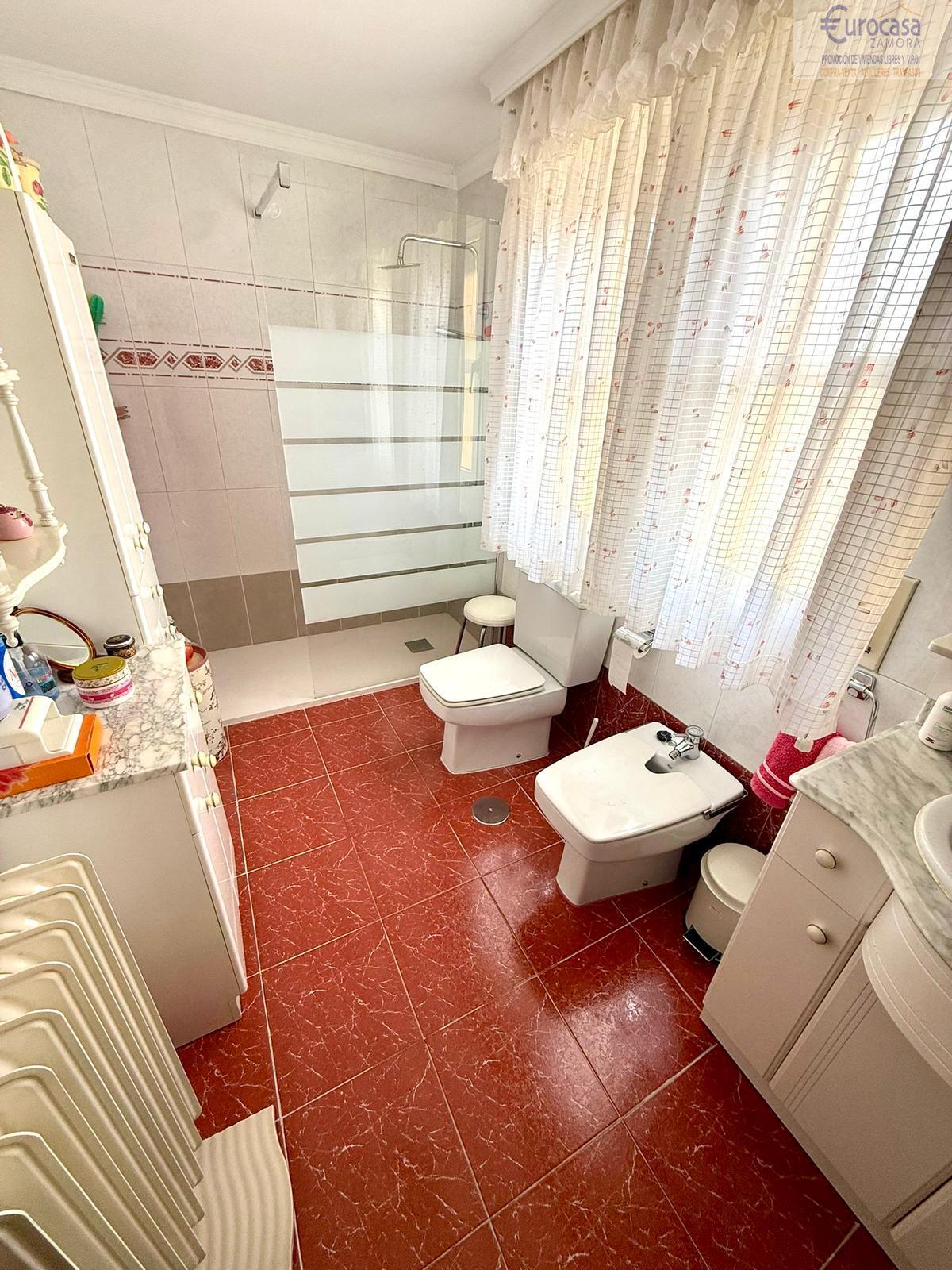 Venta de chalet en Villaralbo